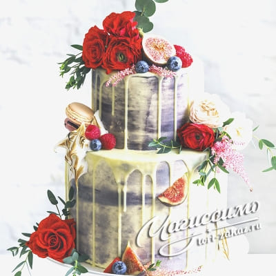 Торт с ягодами и цветами-1