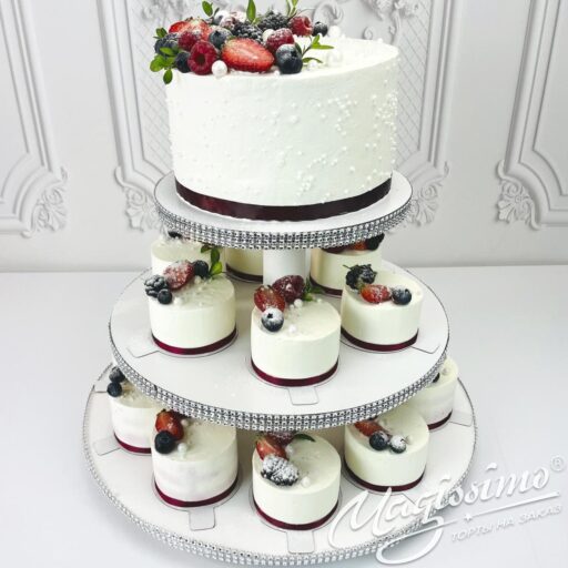 Свадебный торт с пирожными фото