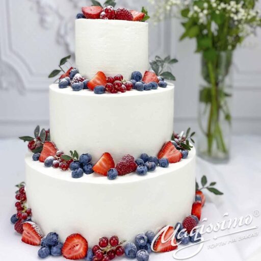 Торт с сочными ягодами фото
